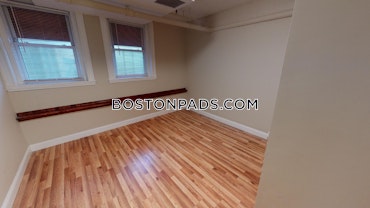 Boston - 4 Beds, 2 Baths