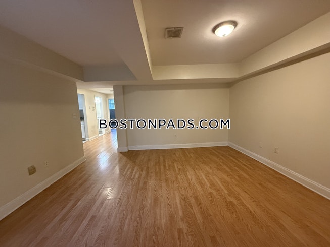 Boston - $3,850+ /mo