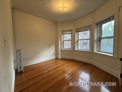 Somerville 1 Bed 1 Bath  Winter Hill - $2,250