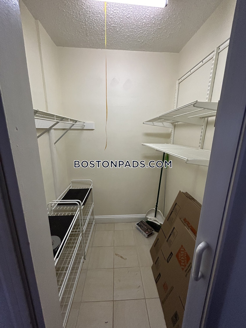 Boston - $2,100+ /month