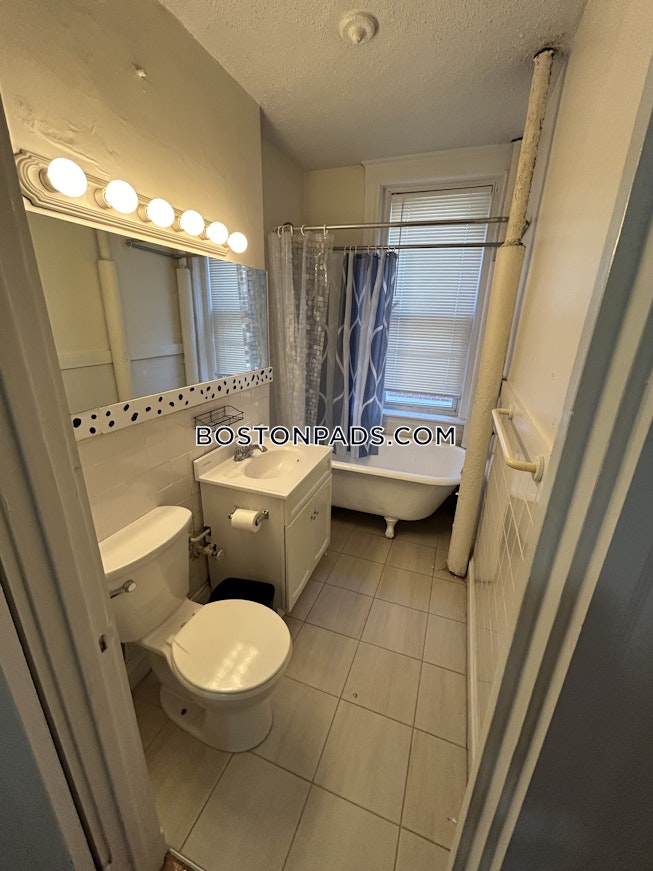 Boston - $2,100+ /mo