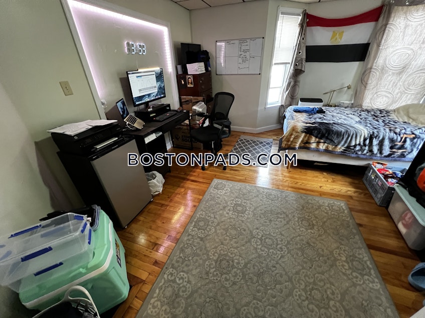 Medford - $4,340+ /month