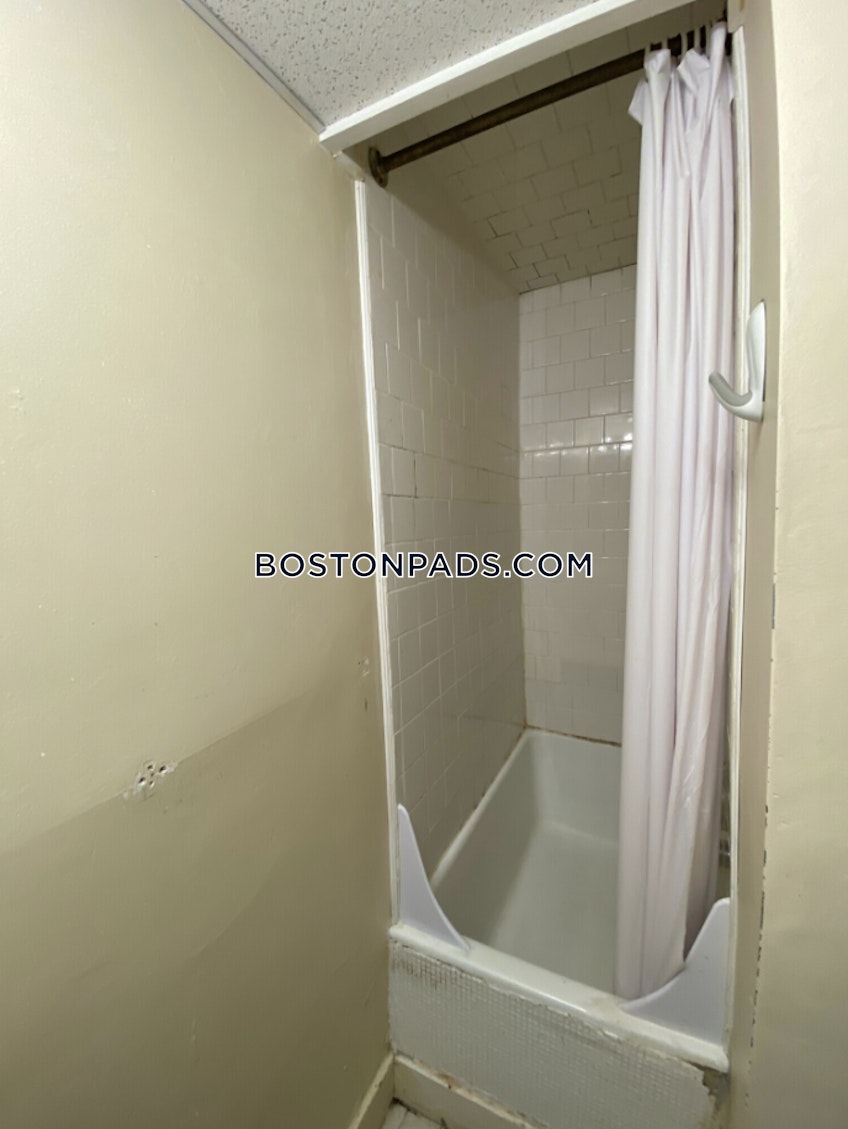 Boston - $2,200+ /month