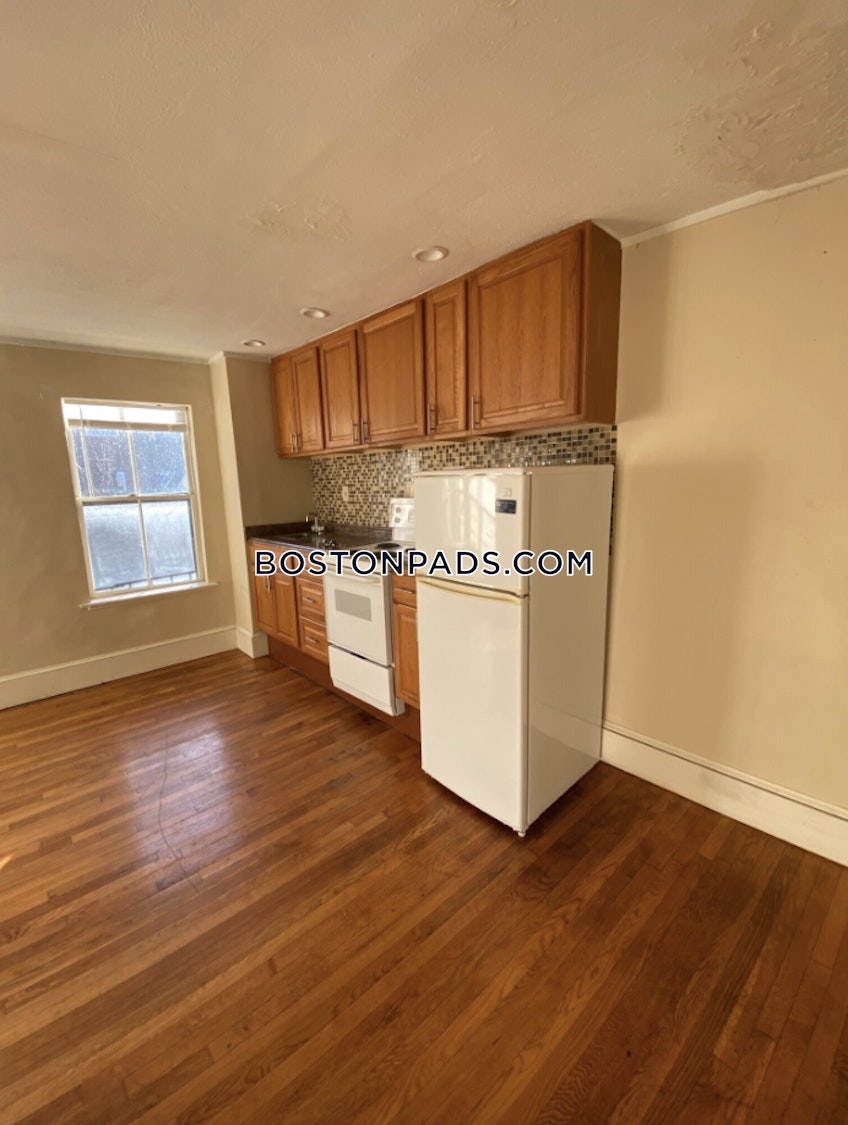 Boston - $2,200+ /month