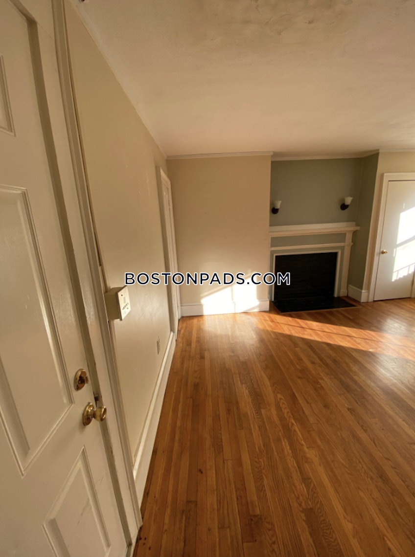 Boston - $2,200+ /month