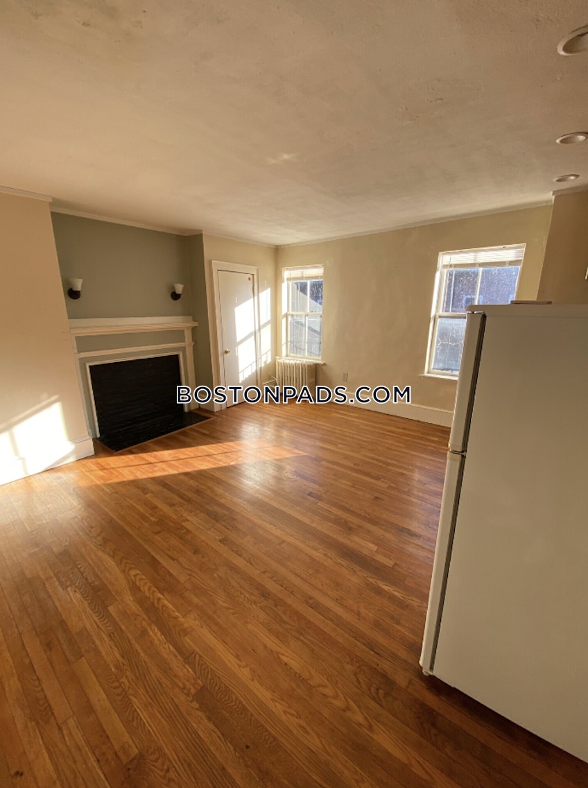 Boston - $2,200+ /month