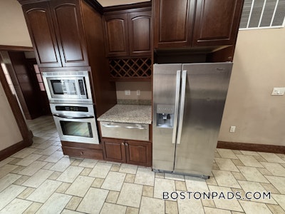 Brookline 4 Beds 2 Baths  Cleveland Circle - $5,600 No Fee