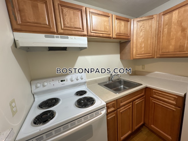 Boston - $2,100+ /mo