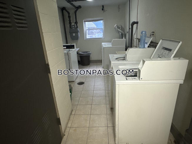 Boston - $2,100+ /mo