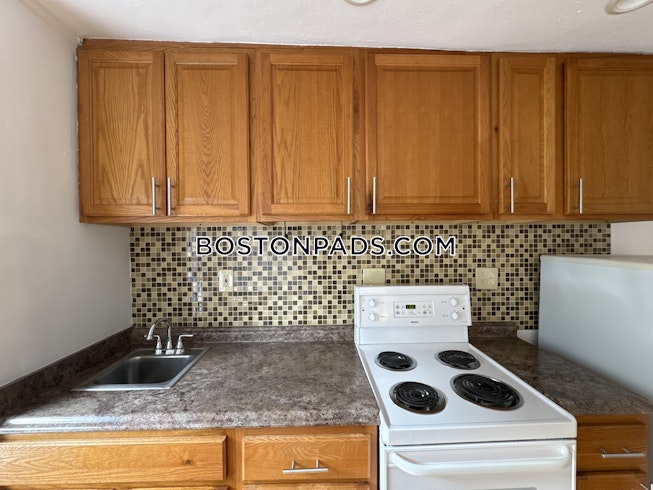 Boston - $2,200+ /mo