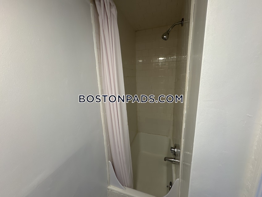 Boston - $2,200+ /month