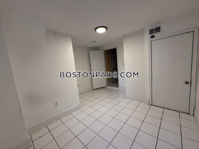 Roxbury Crossing - $4,550+ /mo