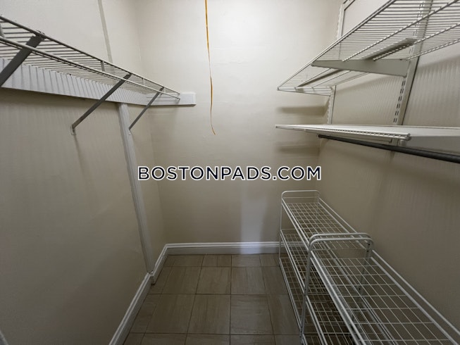 Boston - $2,100+ /mo