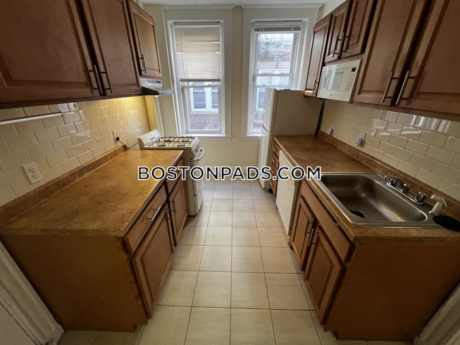 Boston - $2,100+ /mo