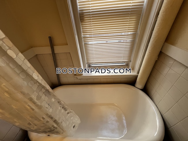 Boston - $2,100+ /mo