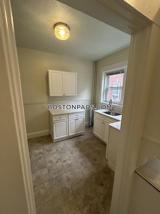 Somerville - $4,250+ /mo