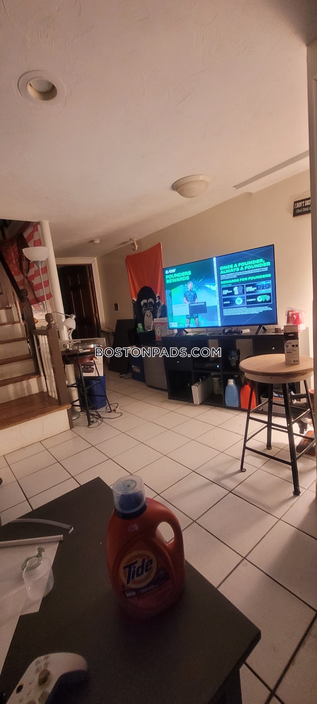 Boston - $8,500+ /mo