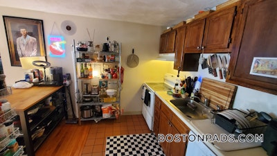 Allston Spacious 2 bed 1 Bath available NOW on Kelton St in Allston! Boston - $2,735