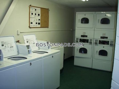 Allston Spacious 2 bed 1 Bath available NOW on Kelton St in Allston! Boston - $2,720 No Fee