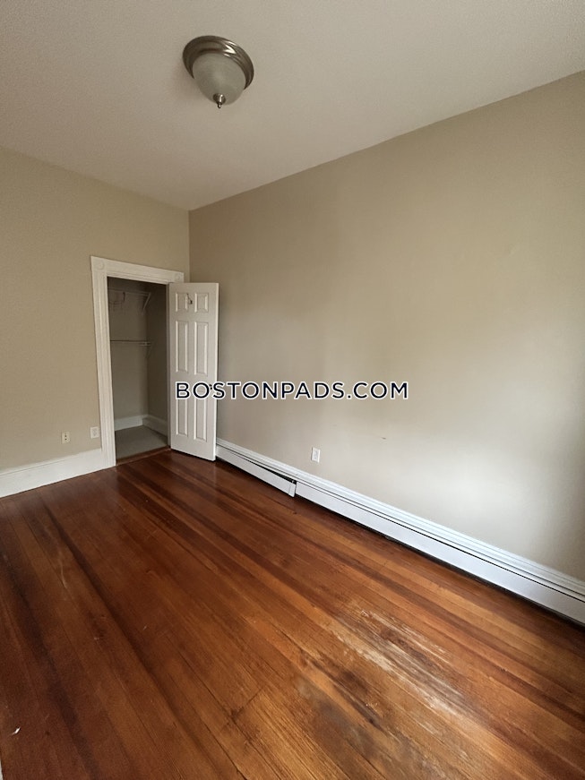 Boston - $2,600+ /mo
