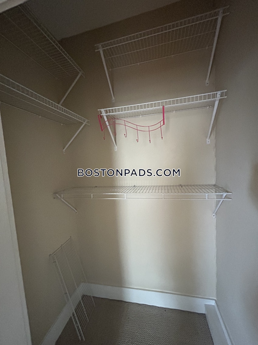 Boston - $2,600+ /month