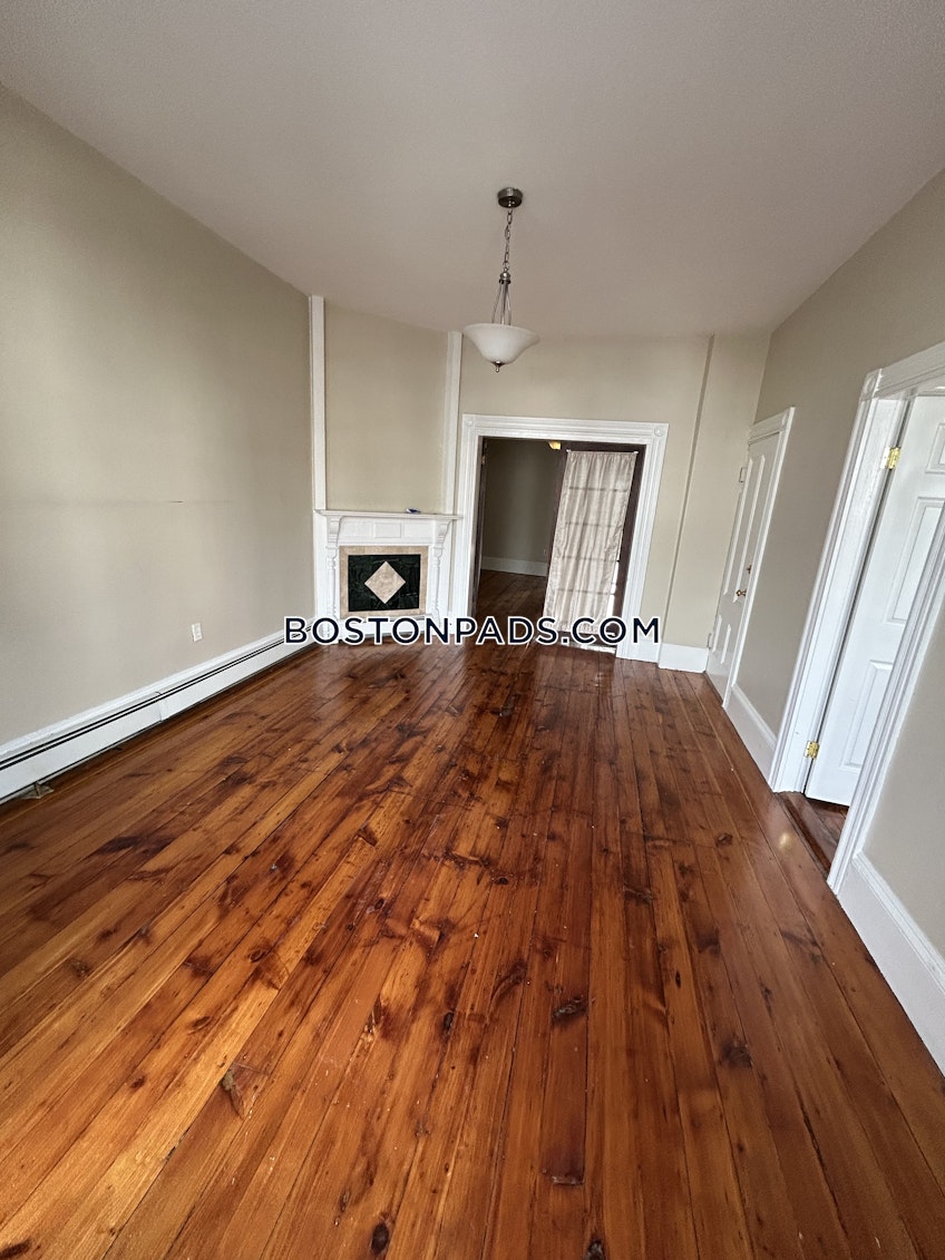 Boston - $2,600+ /month