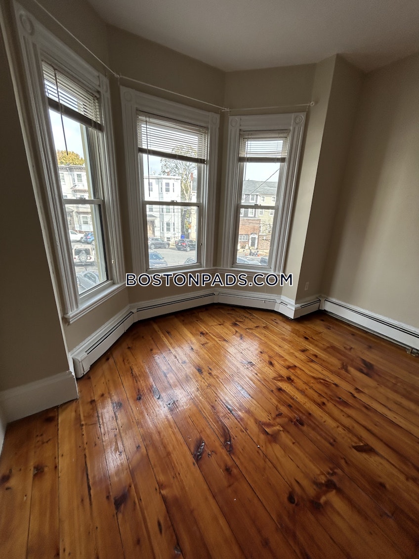 Boston - $2,600+ /month