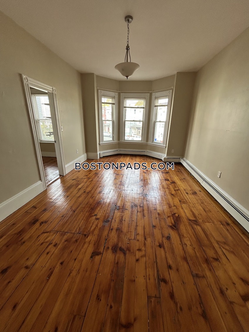 Boston - $2,600+ /month