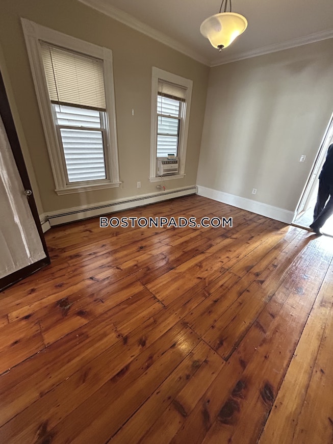 Boston - $2,600+ /mo