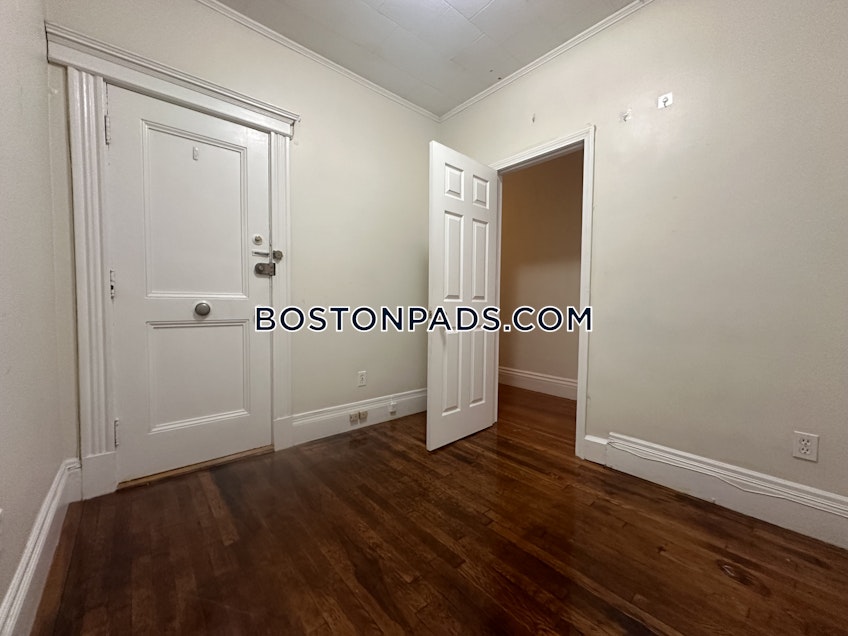 Brookline - $3,400+ /month