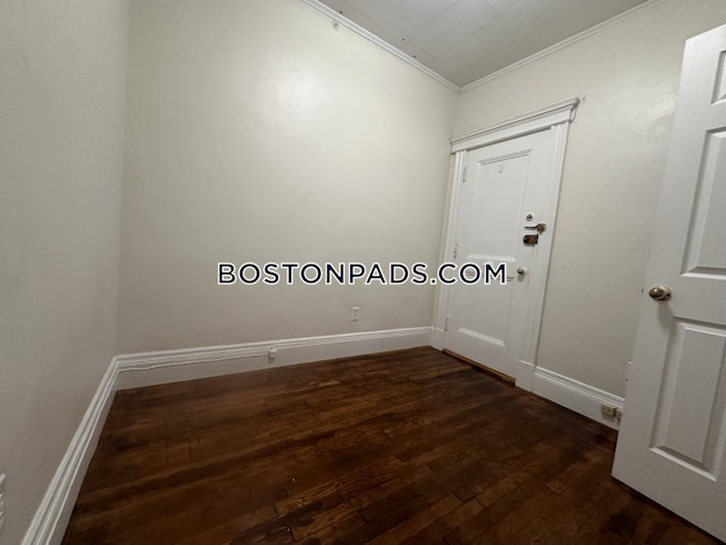 Brookline - $3,400+ /mo