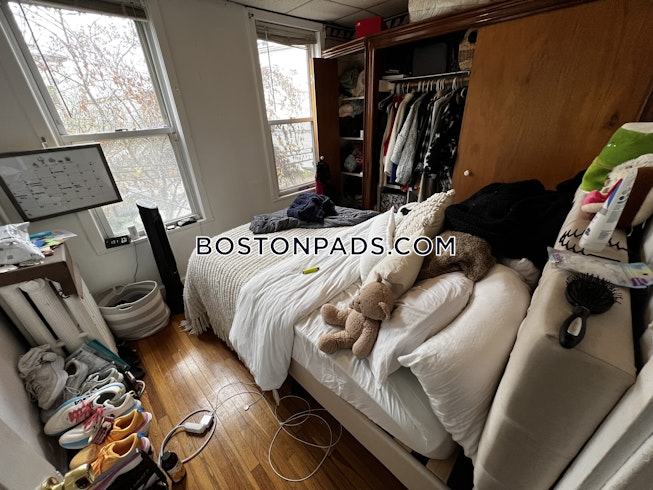 Boston - $4,600+ /mo