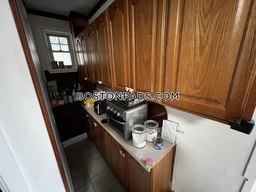 Boston - $4,500+ /month
