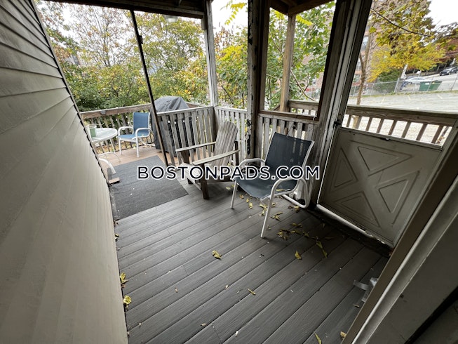 Boston - $4,600+ /mo