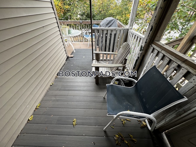 Boston - $4,600+ /mo