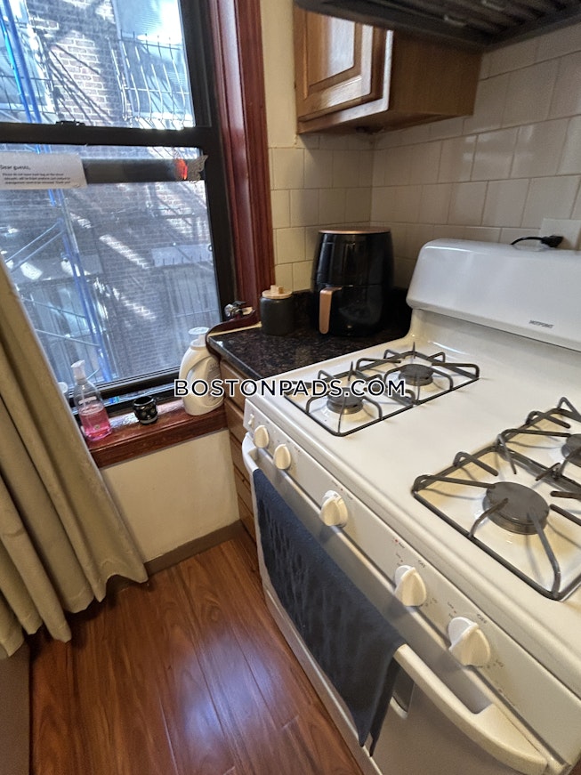 Boston - $3,200+ /mo