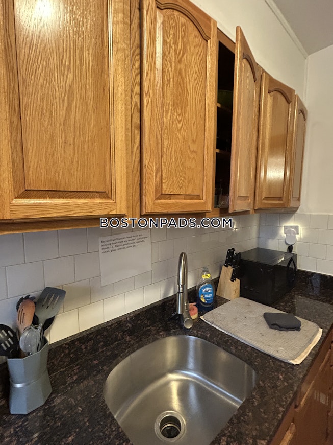 Boston - $3,200+ /mo