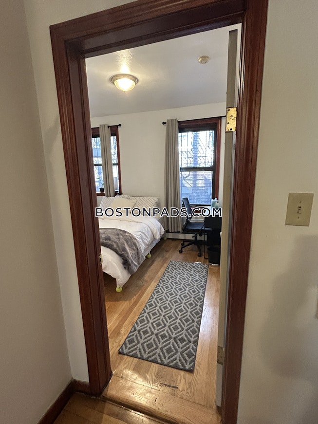 Boston - $3,200+ /mo