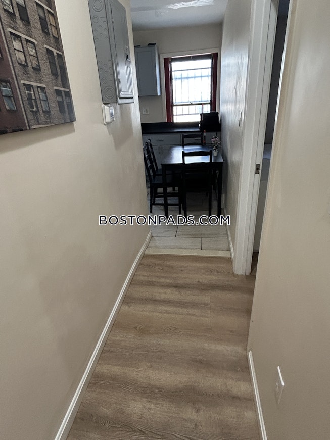 Boston - $3,200+ /mo