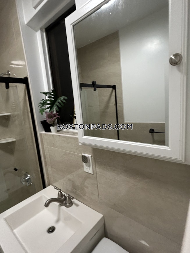 Boston - $3,200+ /mo