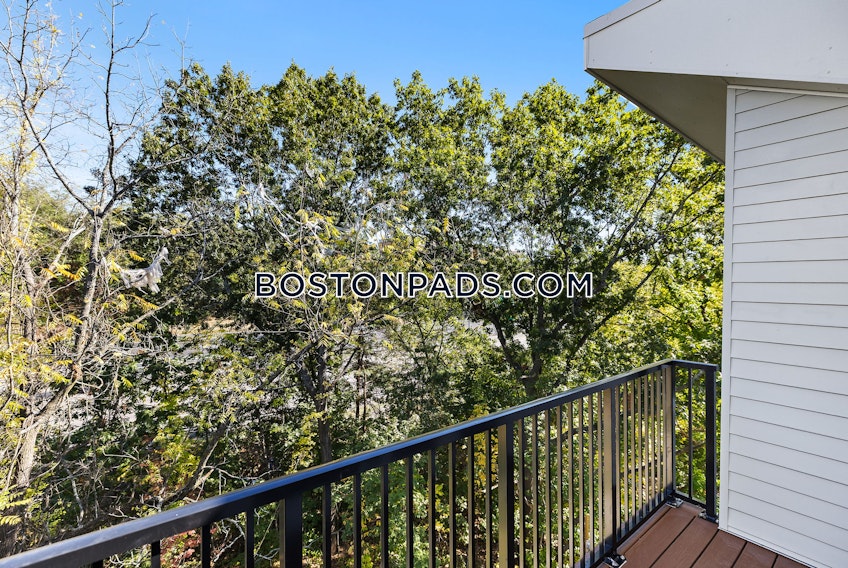 Woburn - $3,225+ /month