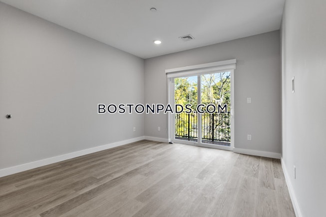 Woburn - $3,500+ /mo