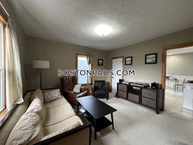 Boston - $2,900+ /mo