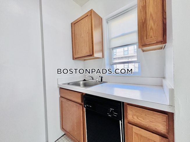 Boston - $3,450+ /mo