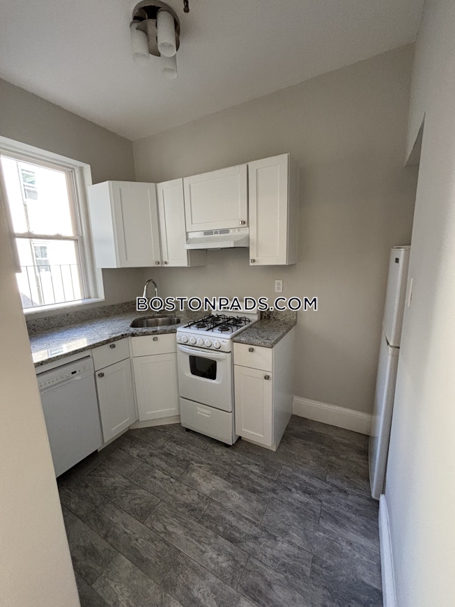 Boston - $2,800+ /mo