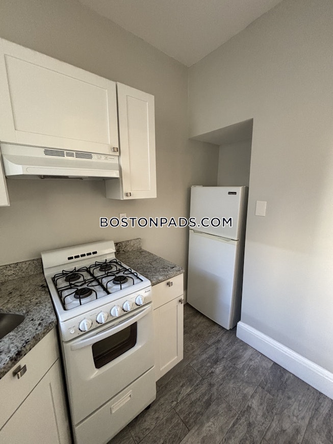 Boston - $2,800+ /mo