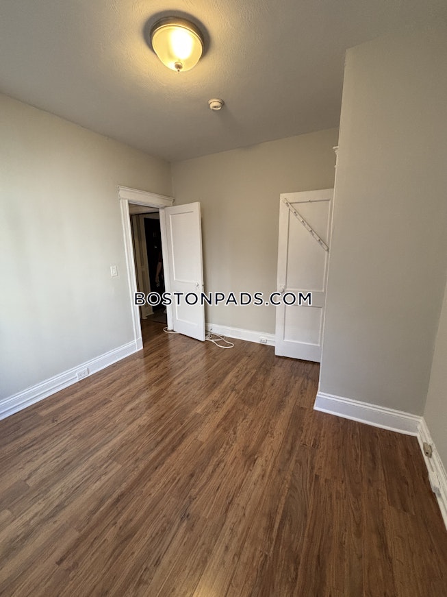 Boston - $2,800+ /mo