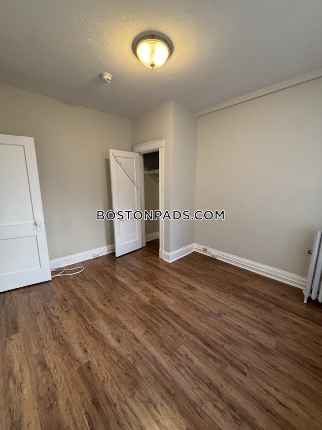 Boston - $2,800+ /mo