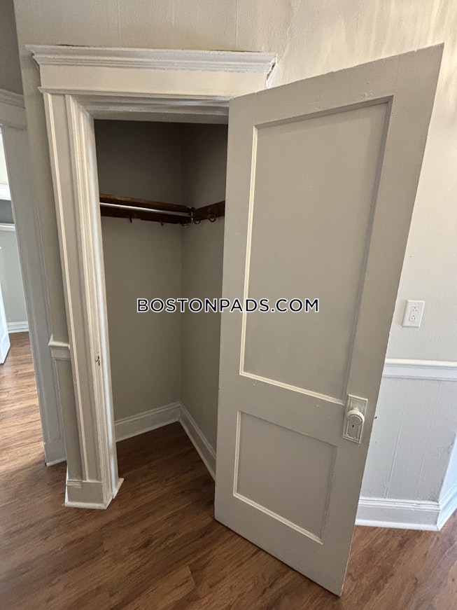 Boston - $2,800+ /mo