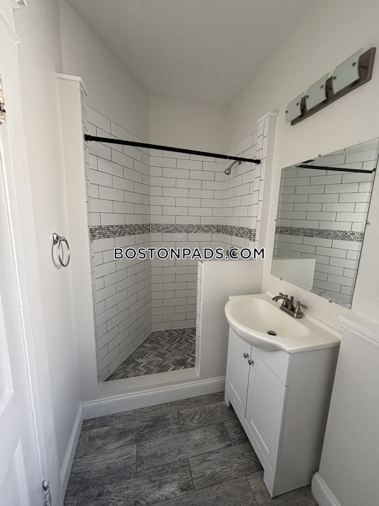 Commonwealth Ave., Boston